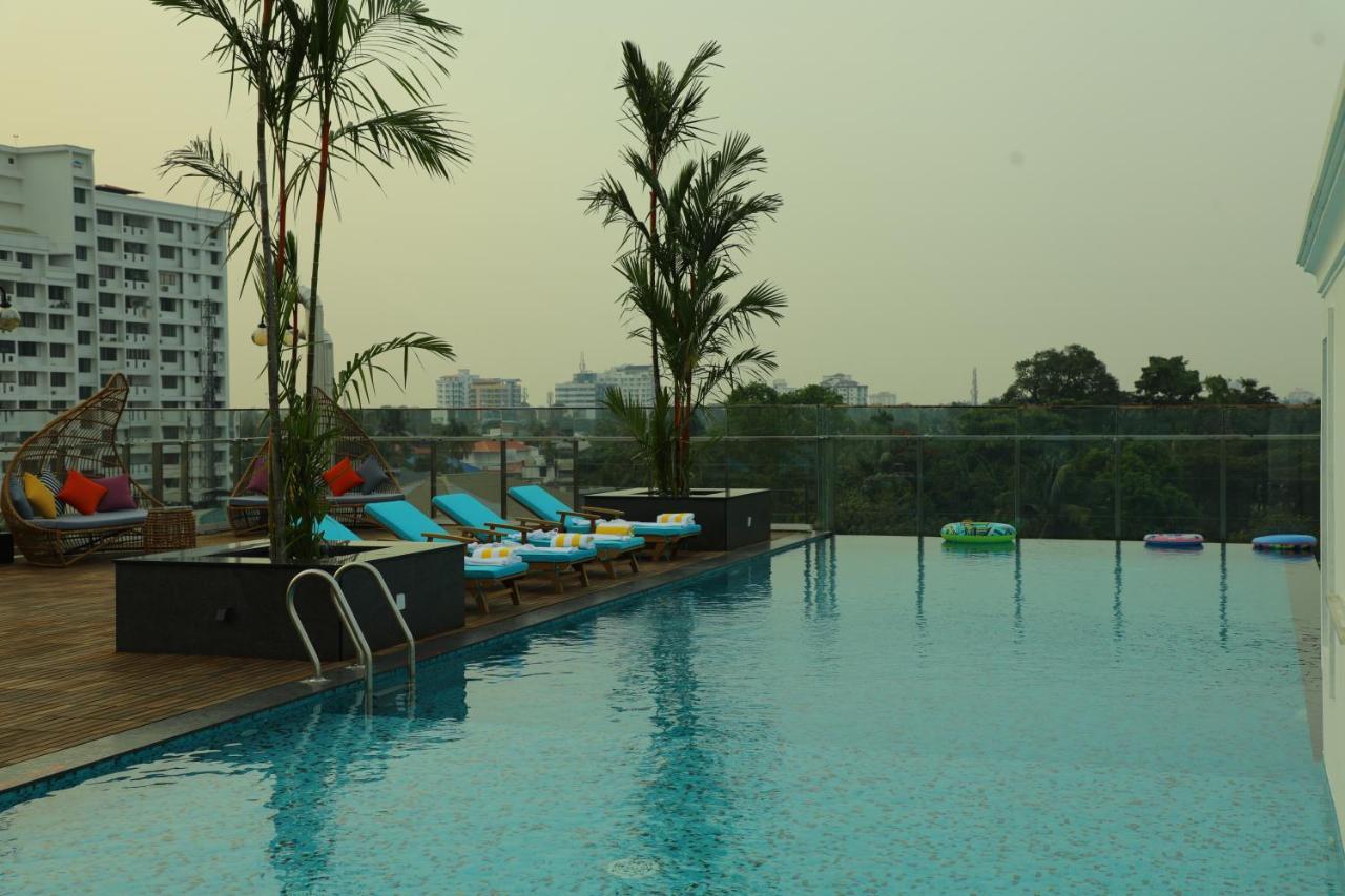 Coral Isle Hotel Kochi Luaran gambar