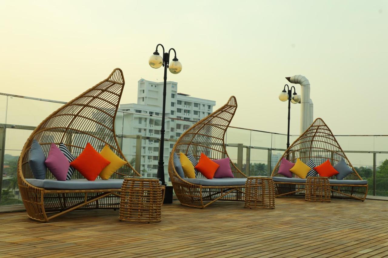 Coral Isle Hotel Kochi Luaran gambar