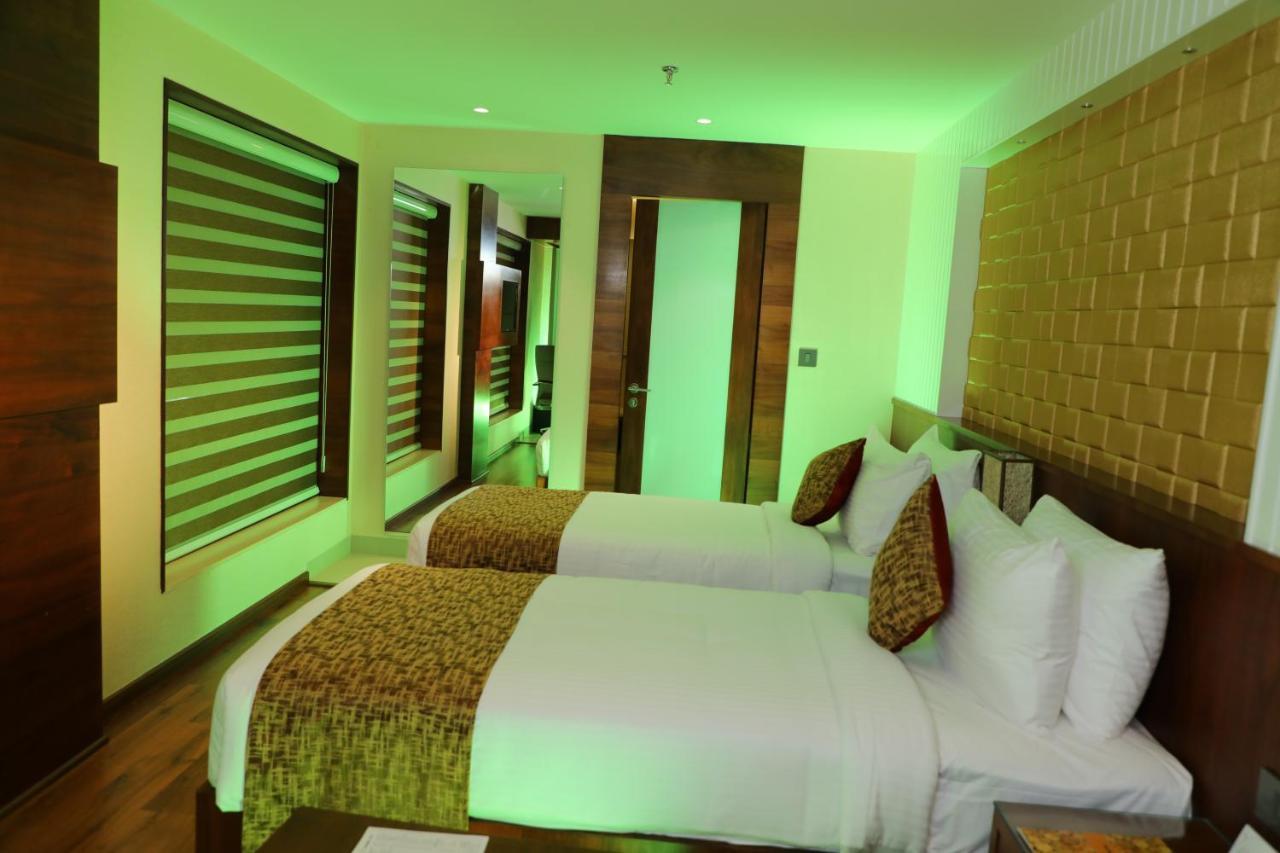 Coral Isle Hotel Kochi Luaran gambar
